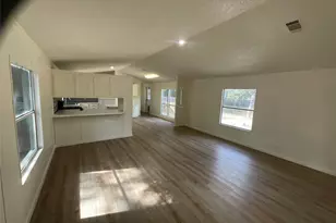 204 Overhill, Bastrop, TX 78602 - Photo 5