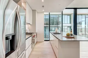 610 Davis St, Austin, TX 78701 - Photo 9