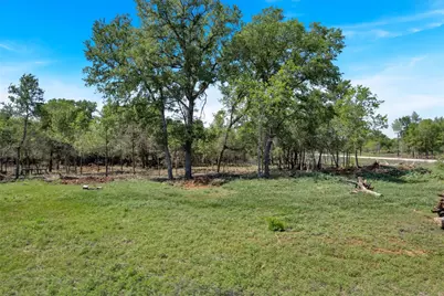 112 Empire Street, Elgin, TX 78621 - Photo 19