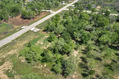 112 Empire Street, Elgin, TX 78621 - Photo 11