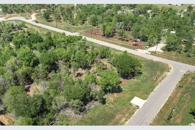 112 Empire Street, Elgin, TX 78621 - Photo 7