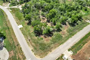 112 Empire St, Elgin, TX 78621 - Photo 15