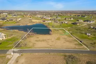 337 Comanche Cir, Hutto, TX 78634 - Photo 1