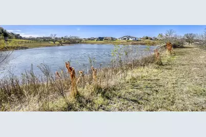 337 Comanche Circle, Hutto, TX 78634 - Photo 7