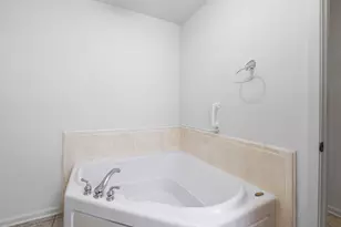 6201 Oakclaire Dr, Austin, TX 78735 - Photo 19