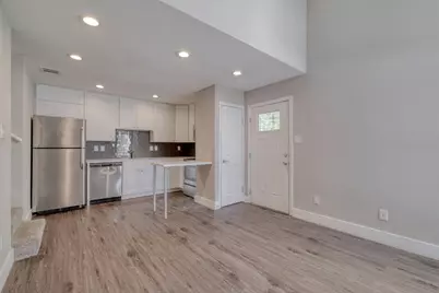 935 La Posada Drive #212, Austin, TX 78752 - Photo 5