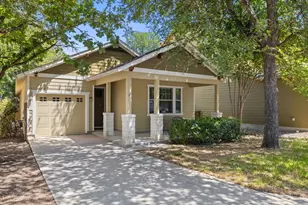 2420 Amur Dr, Austin, TX 78745 - Photo 3