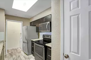 807 W 25th St, Austin, TX 78705 - Photo 1
