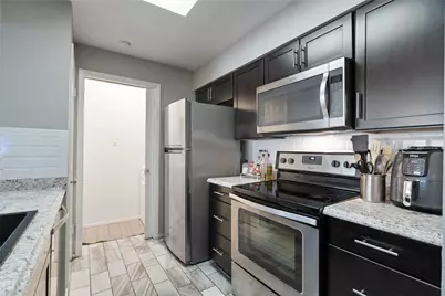 807 W 25th Street #307, Austin, TX 78705 - Photo 13