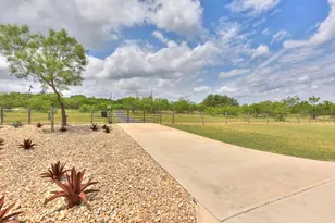 3738 Co Rd 258, Liberty Hill, TX 78642 - Photo 37