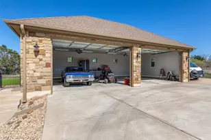 3738 Co Rd 258, Liberty Hill, TX 78642 - Photo 33