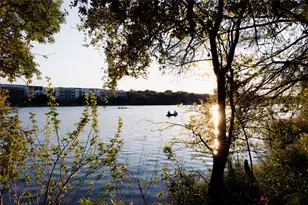 49 Navasota St, Austin, TX 78702 - Photo 19