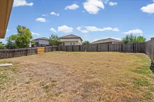 13513 Kearns Dr, Pflugerville, TX 78660 - Photo 15