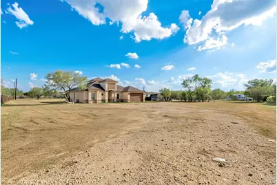 199 McDonald Lane W, Cedar Creek, TX 78612 - Photo 7