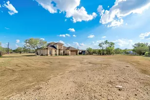 199 McDonald Ln W, Cedar Creek, TX 78612 - Photo 7