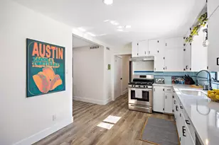 1317 Cloverleaf Dr, Austin, TX 78723 - Photo 11