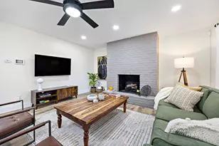 1317 Cloverleaf Dr, Austin, TX 78723 - Photo 7