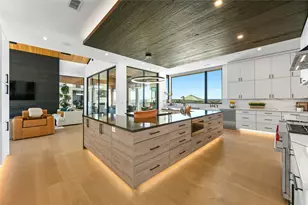 8209 Two Coves Dr, Austin, TX 78730 - Photo 9