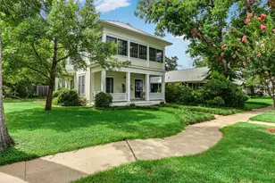 200 W 40th St, Austin, TX 78751 - Photo 15
