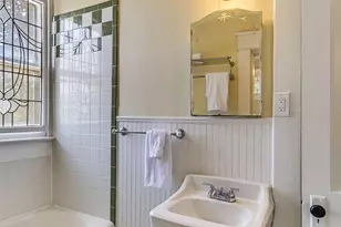 200 W 40th St, Austin, TX 78751 - Photo 19