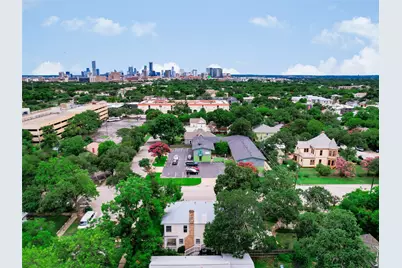 200 W 40th Street, Austin, TX 78751 - Photo 9