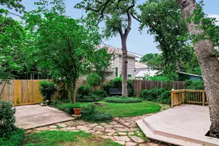 200 W 40th St, Austin, TX 78751 - Photo 35