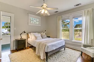 200 W 40th St, Austin, TX 78751 - Photo 13