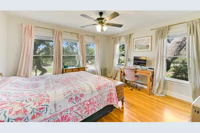 200 W 40th Street, Austin, TX 78751 - Photo 13