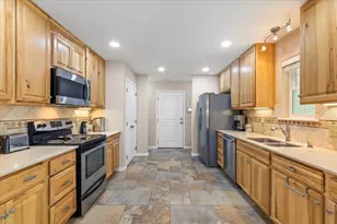 351 Cardinal Dr, Paige, TX 78659 - Photo 9