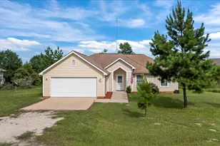 351 Cardinal Dr, Paige, TX 78659 - Photo 3