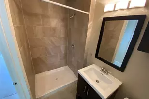 2402 Rio Grande St, Austin, TX 78705 - Photo 5