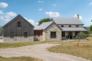 135 Scenic Vista Dr, Fredericksburg, TX 78624 - Photo 9