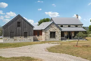 135 Scenic Vista Dr, Fredericksburg, TX 78624 - Photo 9