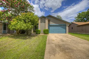 1905 Castle Gate Cir, San Marcos, TX 78666 - Photo 1