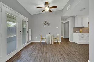 1905 Castle Gate Cir, San Marcos, TX 78666 - Photo 9