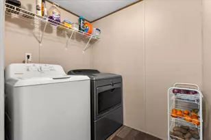 341 SW Front St, Bartlett, TX 76511 - Photo 19