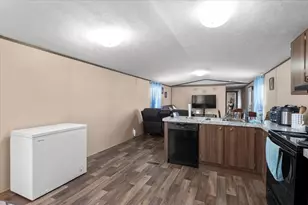 341 SW Front St, Bartlett, TX 76511 - Photo 11