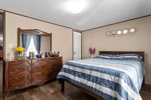 341 SW Front St, Bartlett, TX 76511 - Photo 15