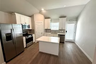 159 Appleberry Ln, Elgin, TX 78621 - Photo 9