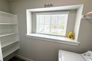 159 Appleberry Ln, Elgin, TX 78621 - Photo 7