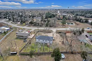 114 Crepe Myrtle Pkwy, Elgin, TX 78621 - Photo 35