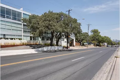 2906 S 1st Street #206, Austin, TX 78704 - Photo 23
