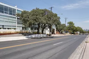 2906 S 1st St, Austin, TX 78704 - Photo 23