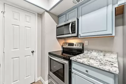 2600 Penny Lane #303, Austin, TX 78757 - Photo 9