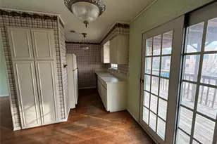 3902 Peterson Ave, Austin, TX 78756 - Photo 9