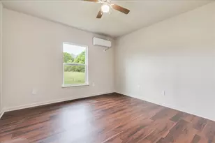 112 Gazley St, Smithville, TX 78957 - Photo 19