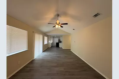 2524 Chaparral Trail, Austin, TX 78744 - Photo 5