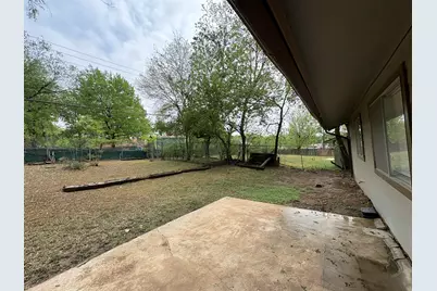 2524 Chaparral Trail, Austin, TX 78744 - Photo 21