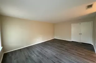 2524 Chaparral Trail, Austin, TX 78744 - Photo 15