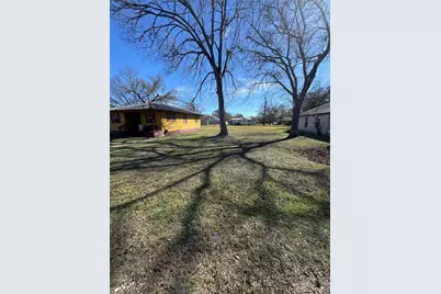 503 Hill Street, Smithville, TX 78957 - Photo 3